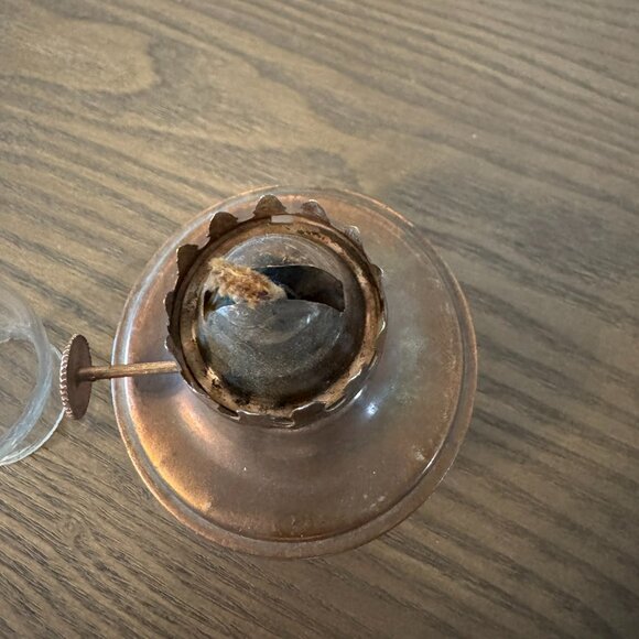 Brass Mini Hurricane Oil Lamp – Vintage - So Cute & Collectible! - Picture 4 of 6